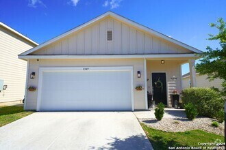 Building Photo - Charming Home Now Available in the Liberte...