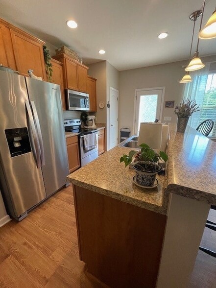 Building Photo - 112 Hawkstone Dr
