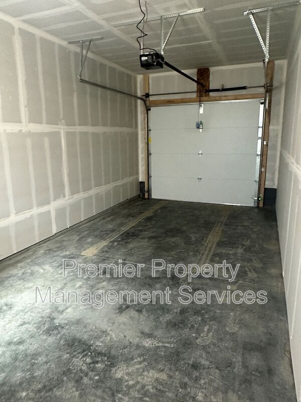 Building Photo - 6011 Elysian Rd