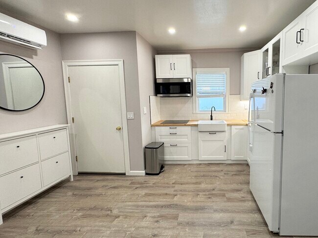 Building Photo - 29 Abbott St