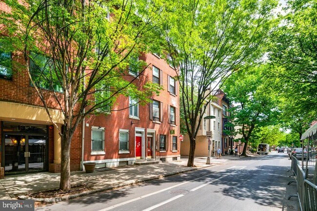 Building Photo - 1333 Pine St