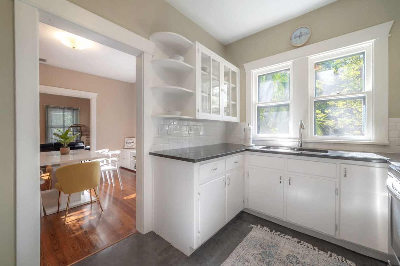 Building Photo - 5708 N Suwanee Ave