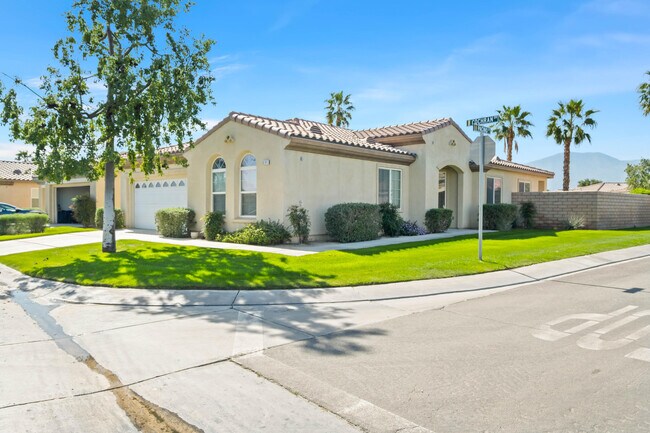 Building Photo - 82013 Cochran Dr