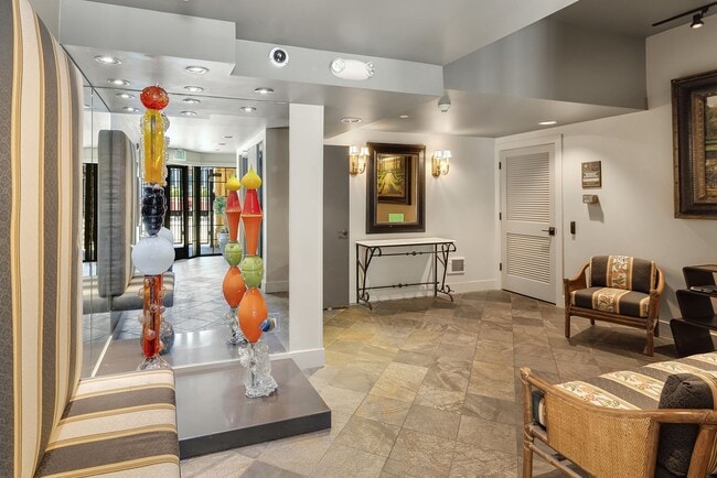 Building Photo - Luxury Penthouse with 600+ Sqft Terrace & ...