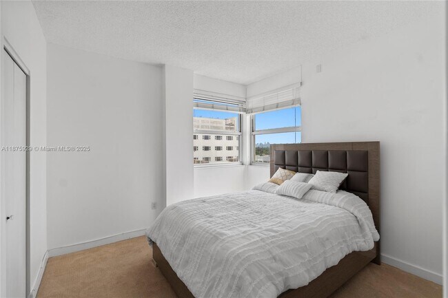 Building Photo - 4201 Collins Ave