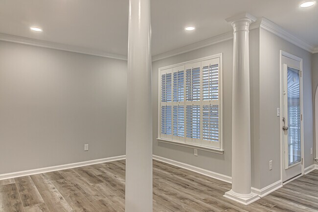 Building Photo - 3650 Morris Farm Dr