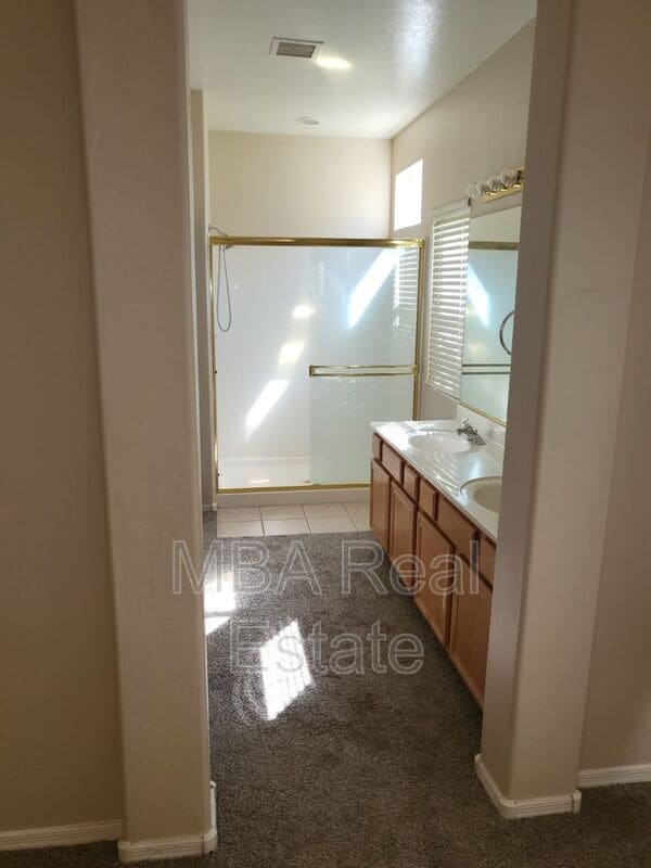 Building Photo - 277 S Wild Horse Way