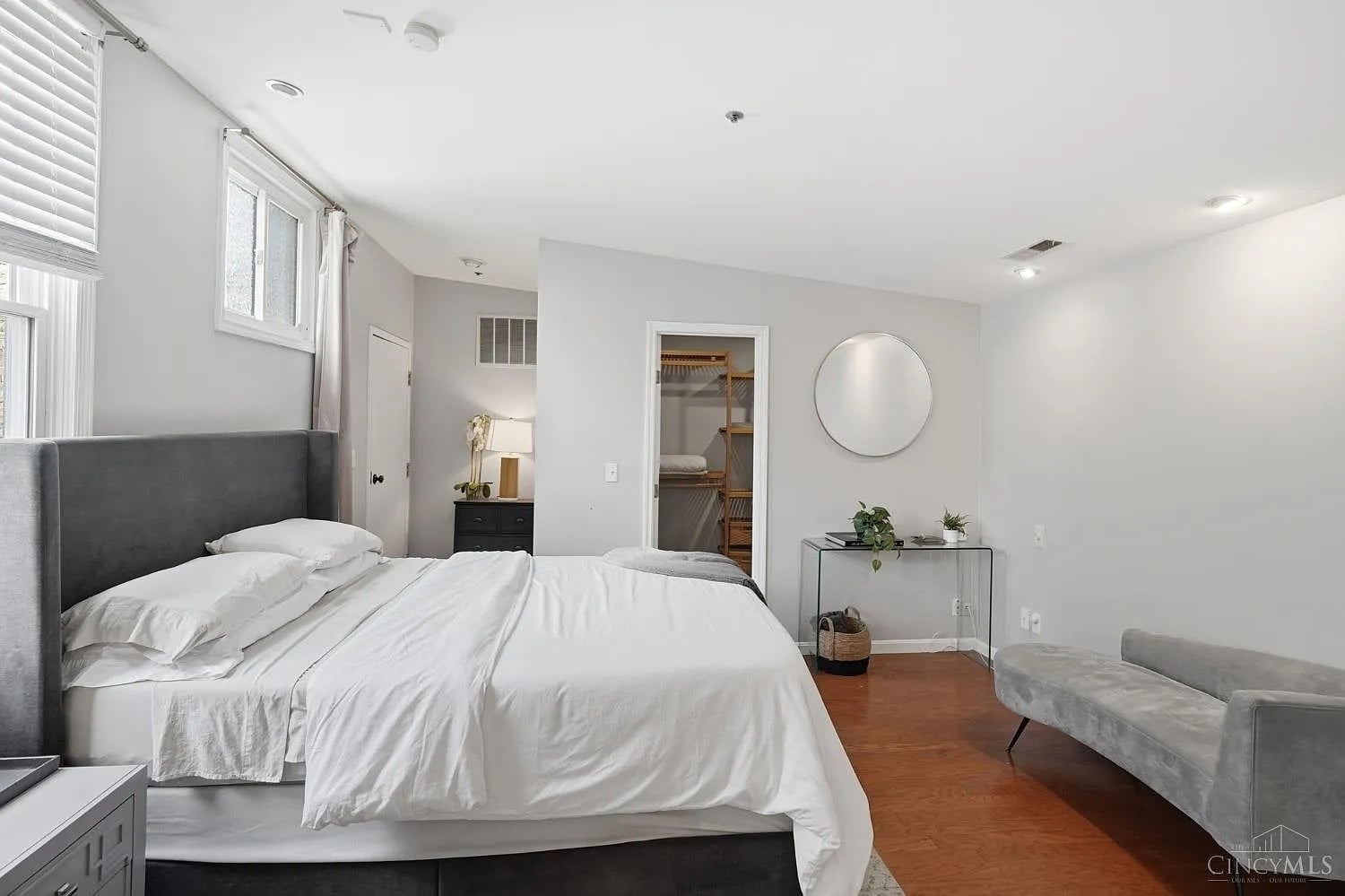 Building Photo - 535 Klotter Ave