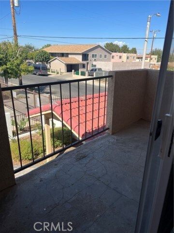 Building Photo - 454 E Ave Q3