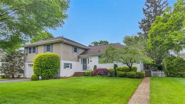 Primary Photo - 136 Lee Rd