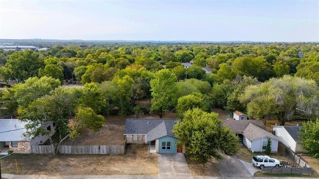Building Photo - 2523 E Stassney Ln