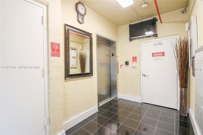 Building Photo - 134 SW 7th Ave