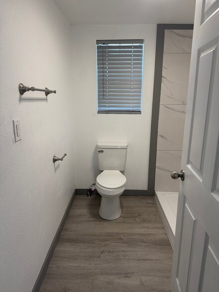 Building Photo - 806 S Rusk Ave