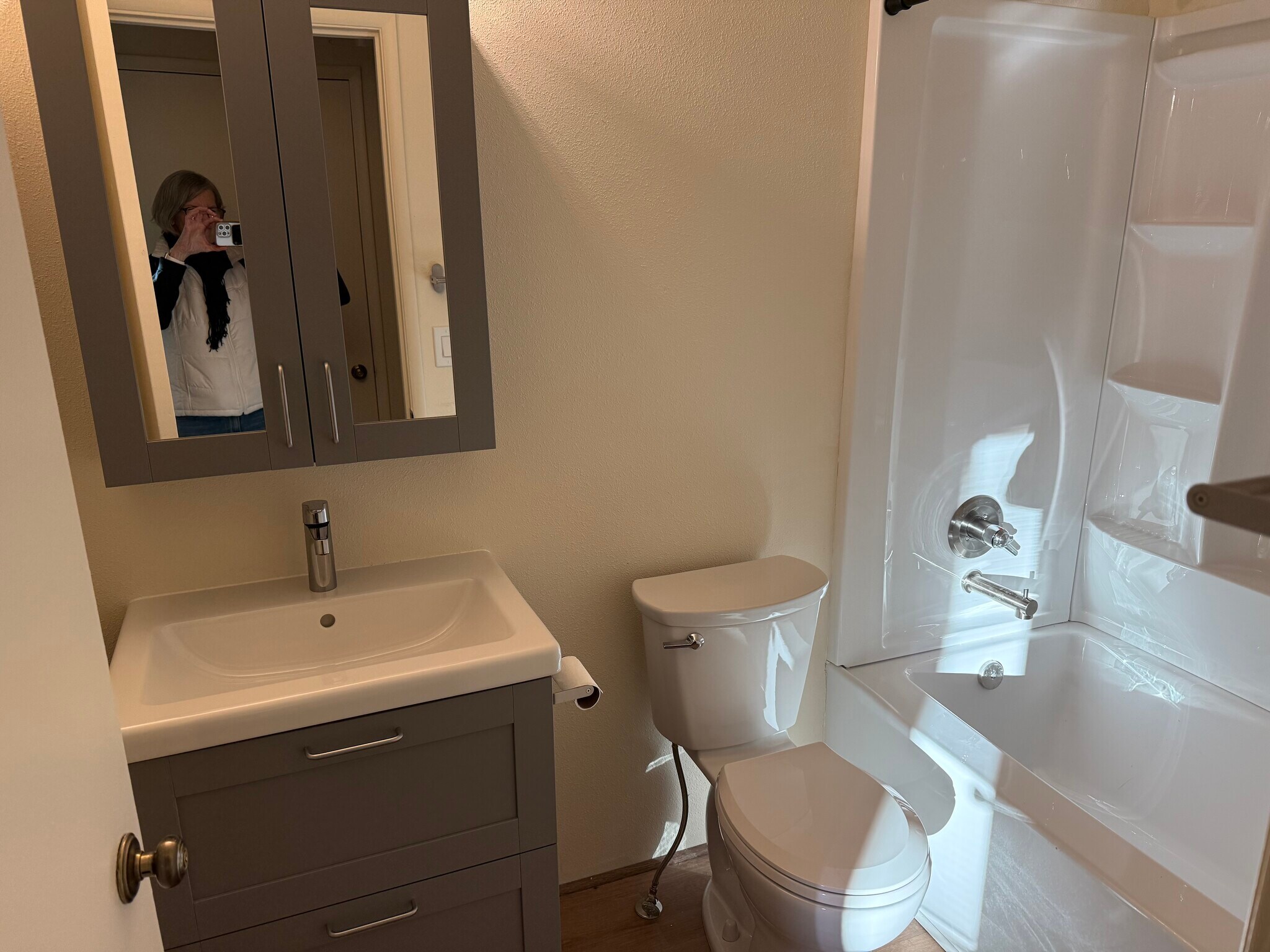 Bathroom - 6293 SW Valley Ave