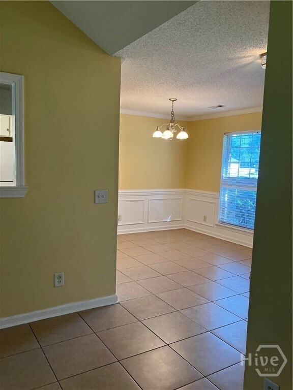 Building Photo - 164 River Bend Dr