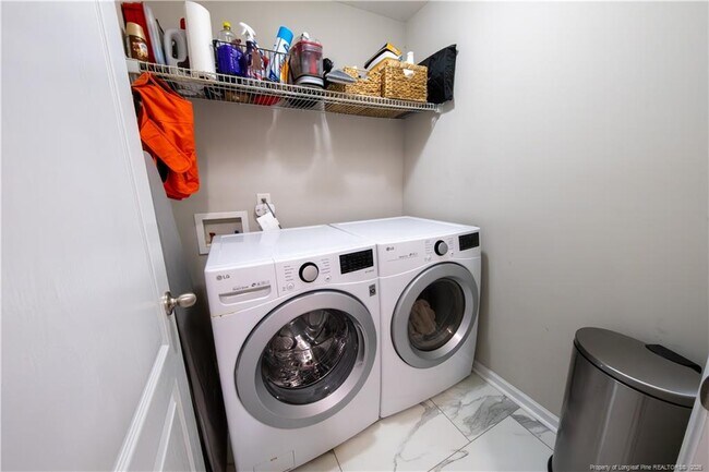 Building Photo - 622 Omaha Dr