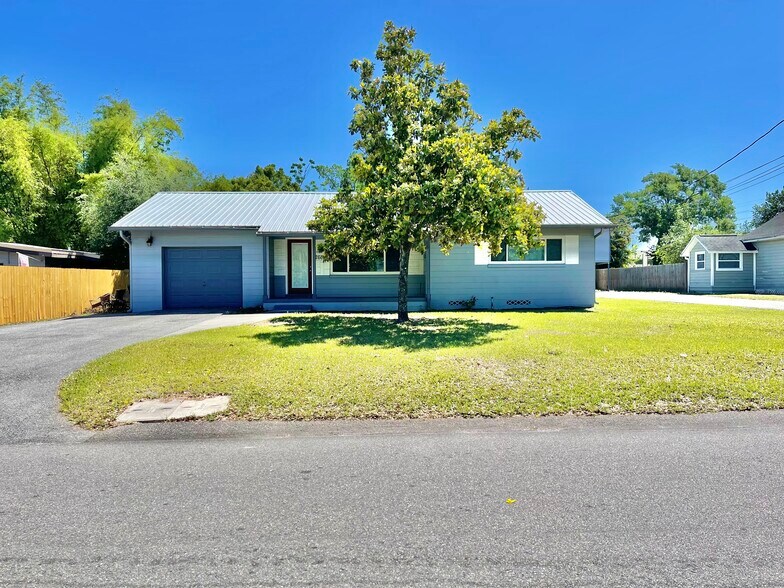 Primary Photo - 2601 Ives Ave