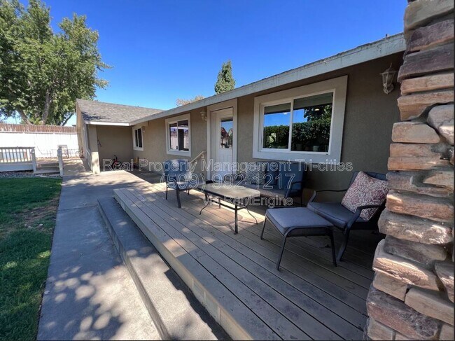 Building Photo - 3812 Rd 109