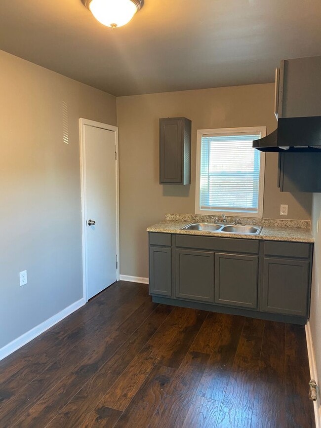 Building Photo - GREAT HOME on a GREAT BLOCK