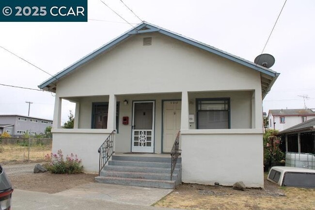 Building Photo - 5918 Alameda Ave