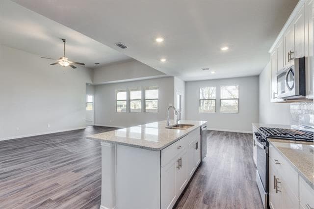 Building Photo - 4005 Turpin Dr