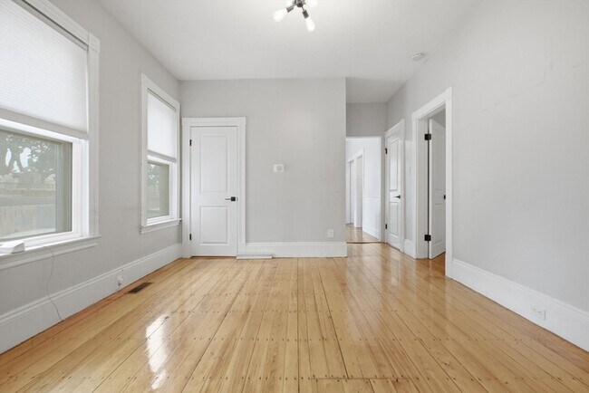 Building Photo - 97 Horace St