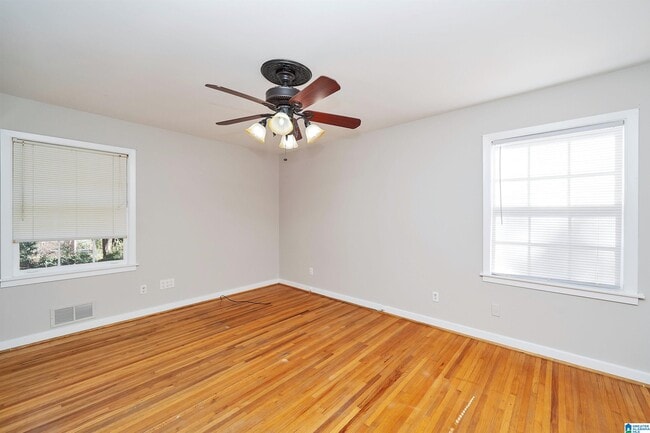 Building Photo - 1213 Oakwood St