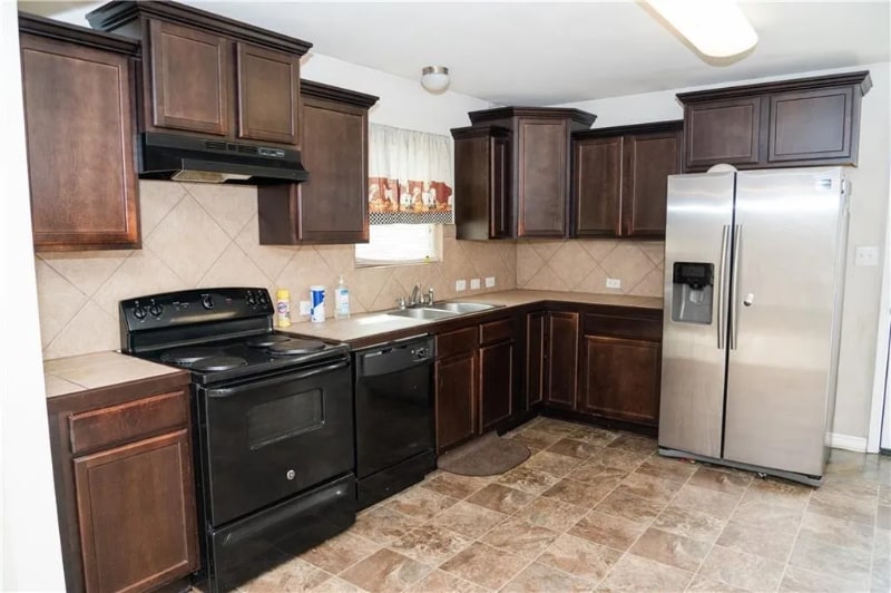Building Photo - 48295 Labonte Ln