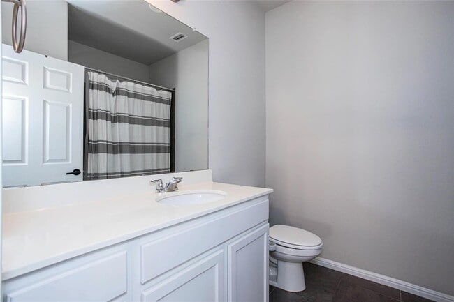 Building Photo - 9603 Tanager Way