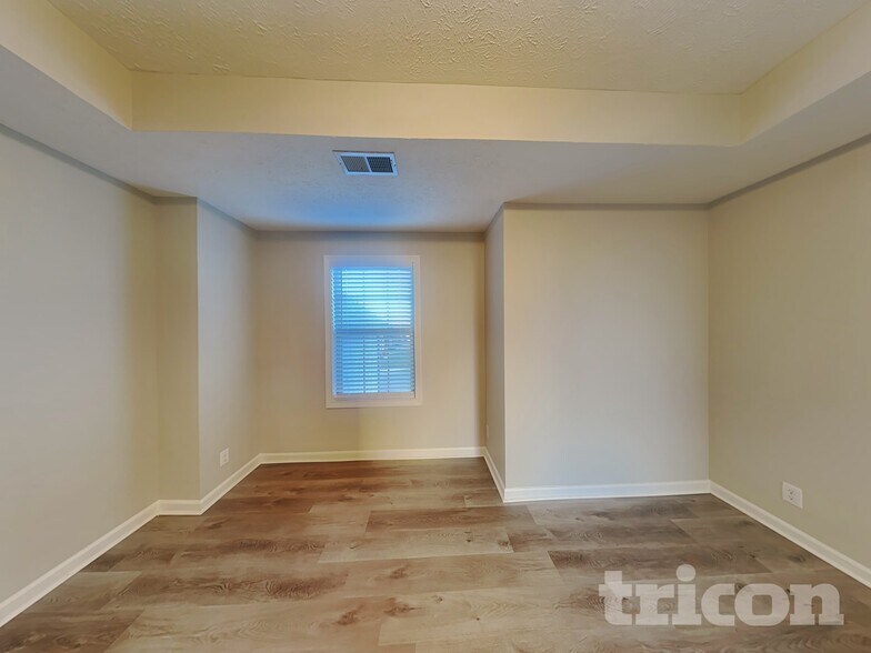 Building Photo - 1304 Golden Eagle Way