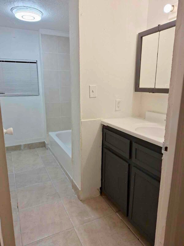 Building Photo - 39 3 Cross Ln