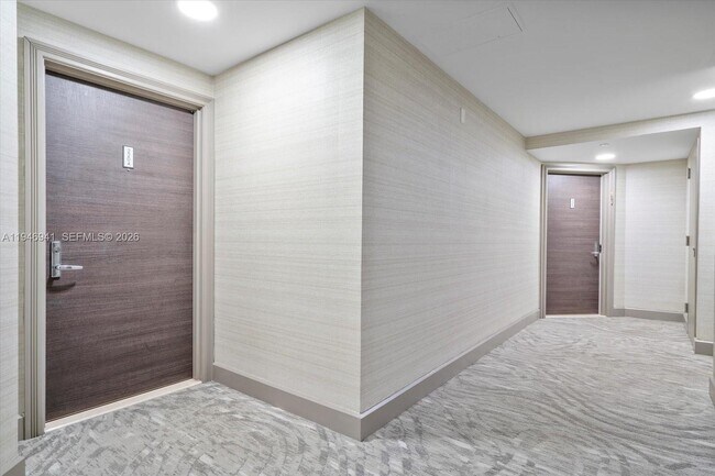 Building Photo - 21205 NE 37th Ave