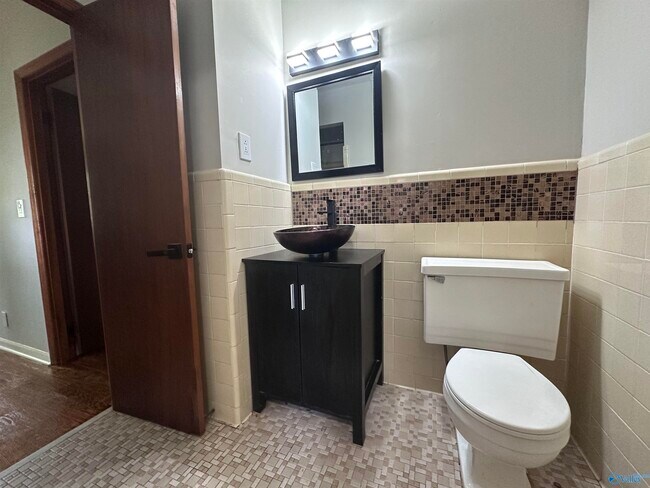 Building Photo - 4627 Daugette Dr NW