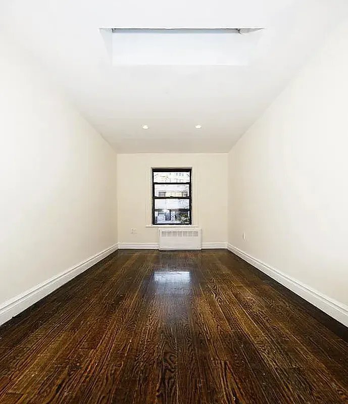 Building Photo - 316 W 14th St