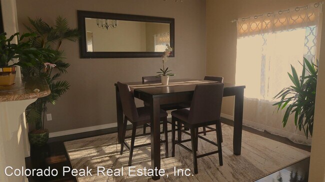 Building Photo - 4 br, 3 bath House - 7874 Pinfeather Dr