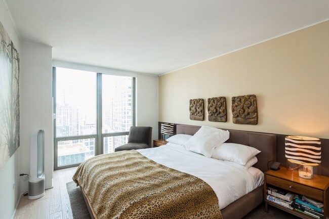 Building Photo - 2 E Erie St