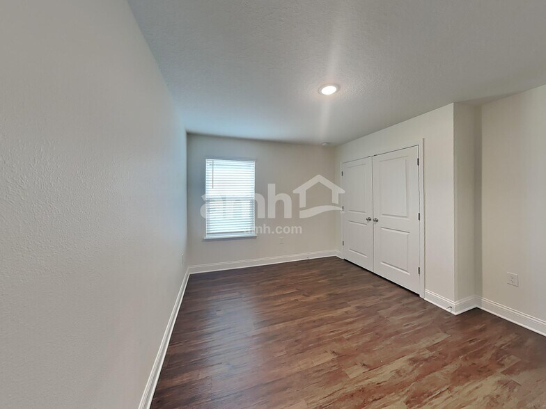 Building Photo - 6102 Little Blf Cir