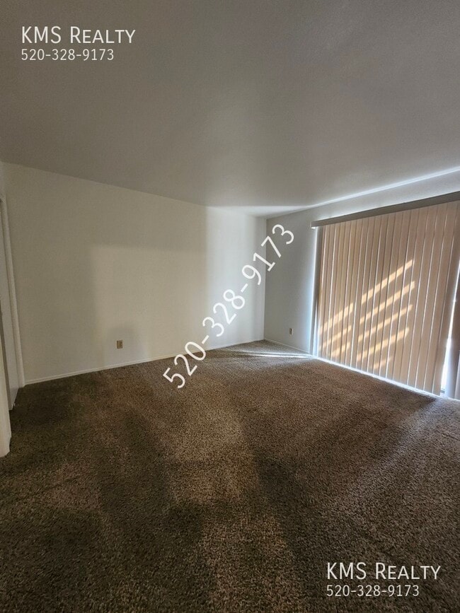 Building Photo - 56 N Camino Imagen