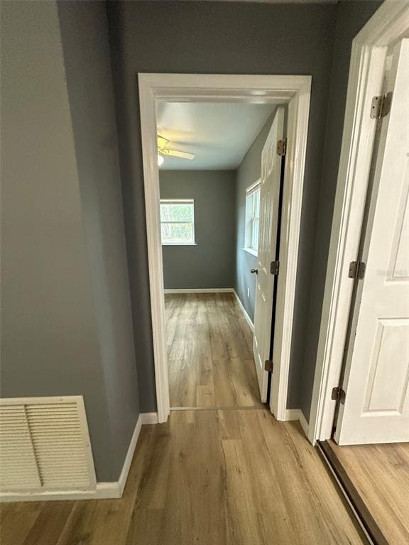 Building Photo - 655 NE Waldo Rd