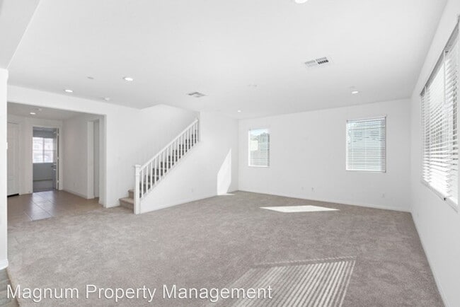 Building Photo - 7 br, 4.5 bath House - 32929 Hutton Way