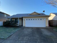 Building Photo - Well Maintained 3 Bedroom 2 Bath Home in N...