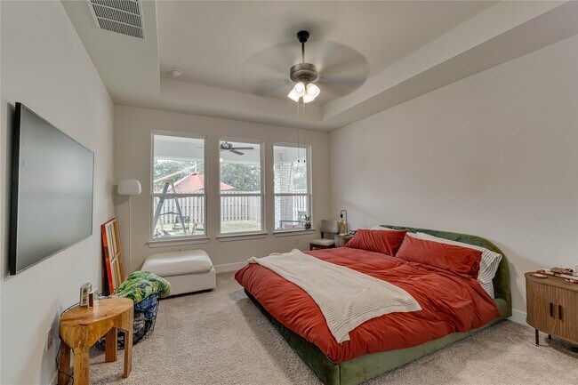 Building Photo - 617 Buckaroo Dr