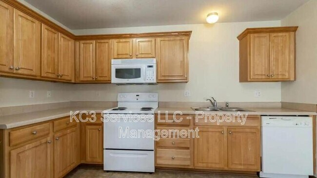 Building Photo - 307 Dauphine St
