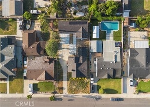 Building Photo - 4937 Taft St