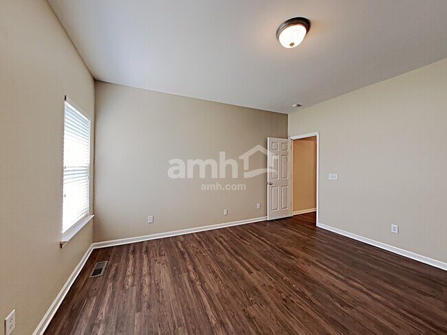 Building Photo - 1442 Bridgecross Pkwy