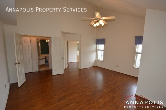 Building Photo - 2707 Summerview Way