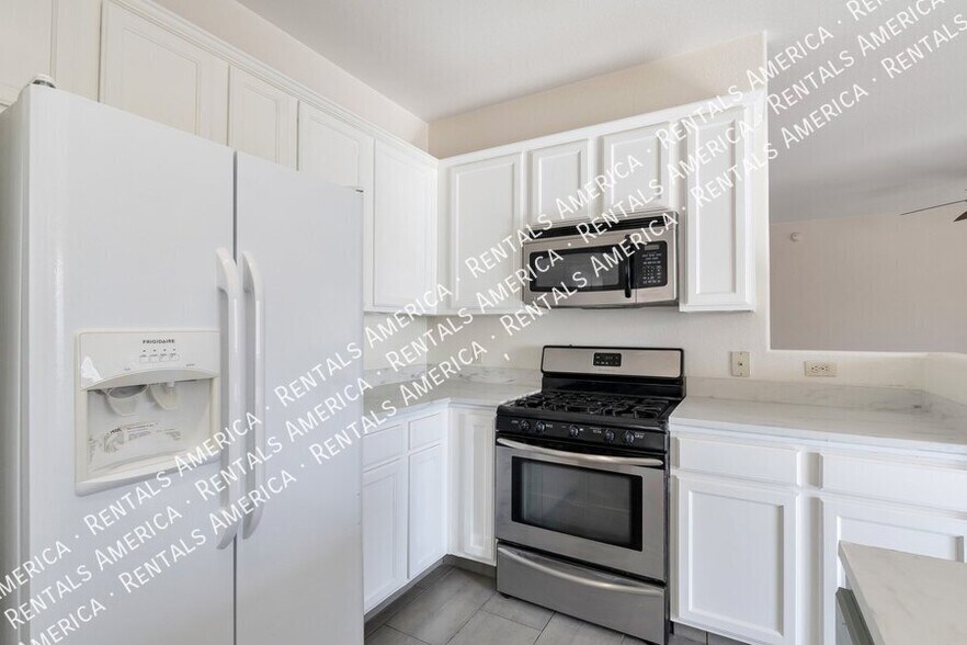 Building Photo - 6352 E Butte Stone Dr