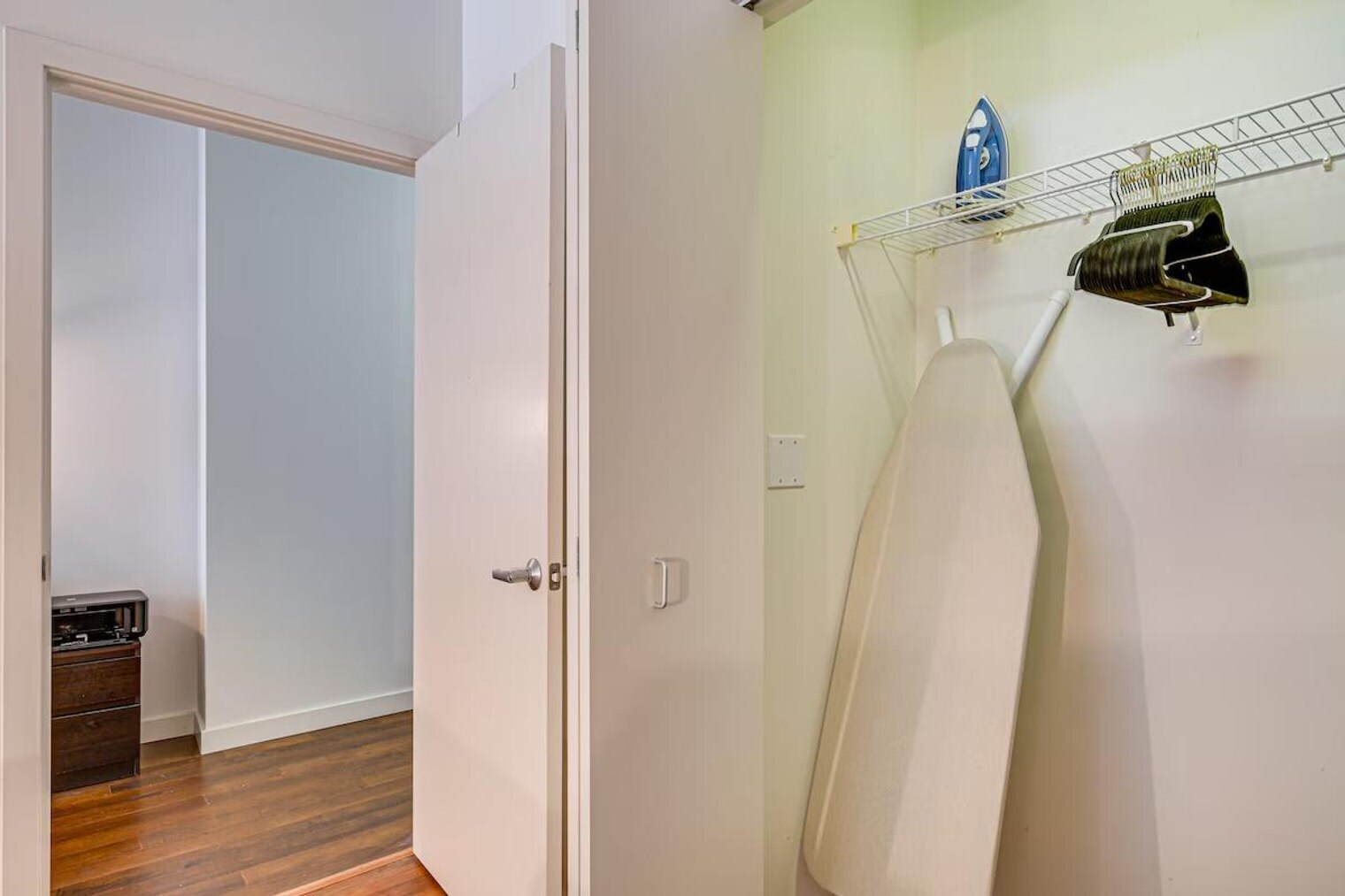 Building Photo - 235 W Van Buren St