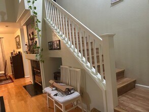 Building Photo - 3 Bed 2.5 Bath, Single Family Home In Plea...