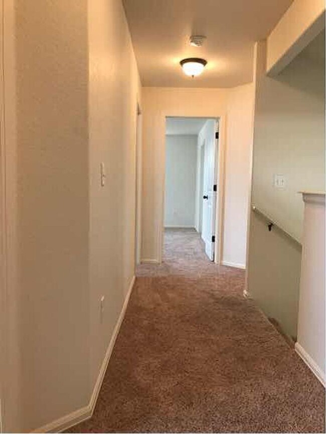 Building Photo - Lovely Split-Level Home in South Loveland/Berthoud